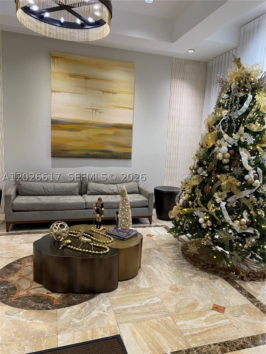 2011 N Ocean Blvd 605