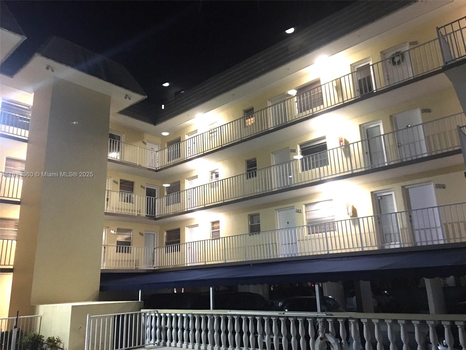 Rental Property at 427 Santander Ave 202, Coral Gables, Broward County, Florida - Bedrooms: 1 
Bathrooms: 1  - $1,650 MO.