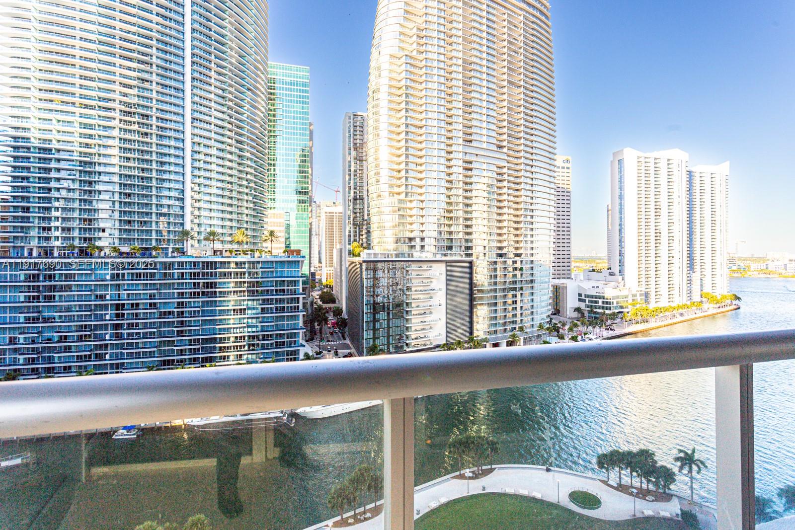 475 Brickell Ave 1615