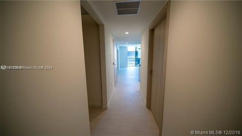 1000 Brickell Plz 4905 Miami FL 33131