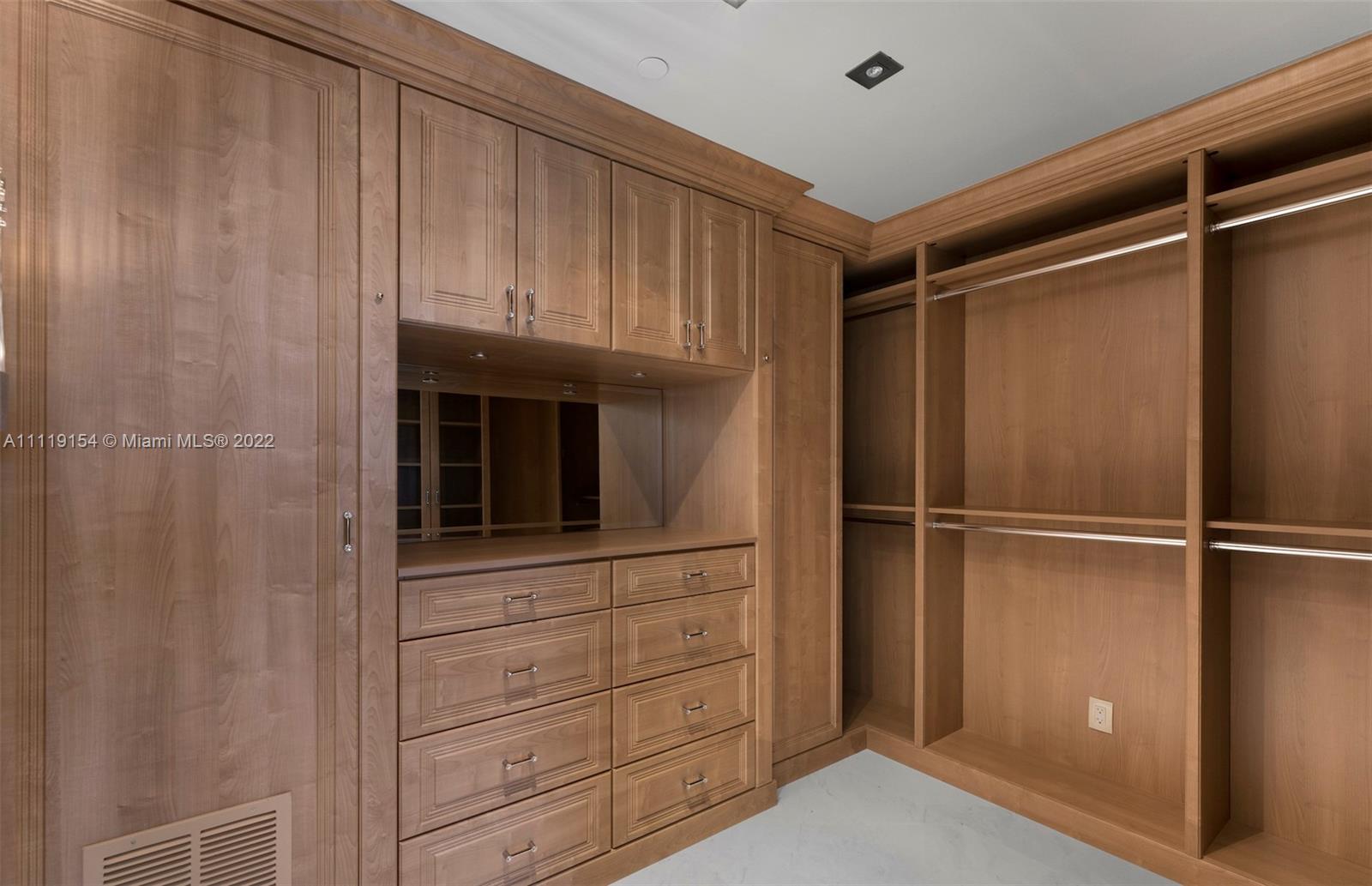 2201 COLLINS AVE CONDO - Residential