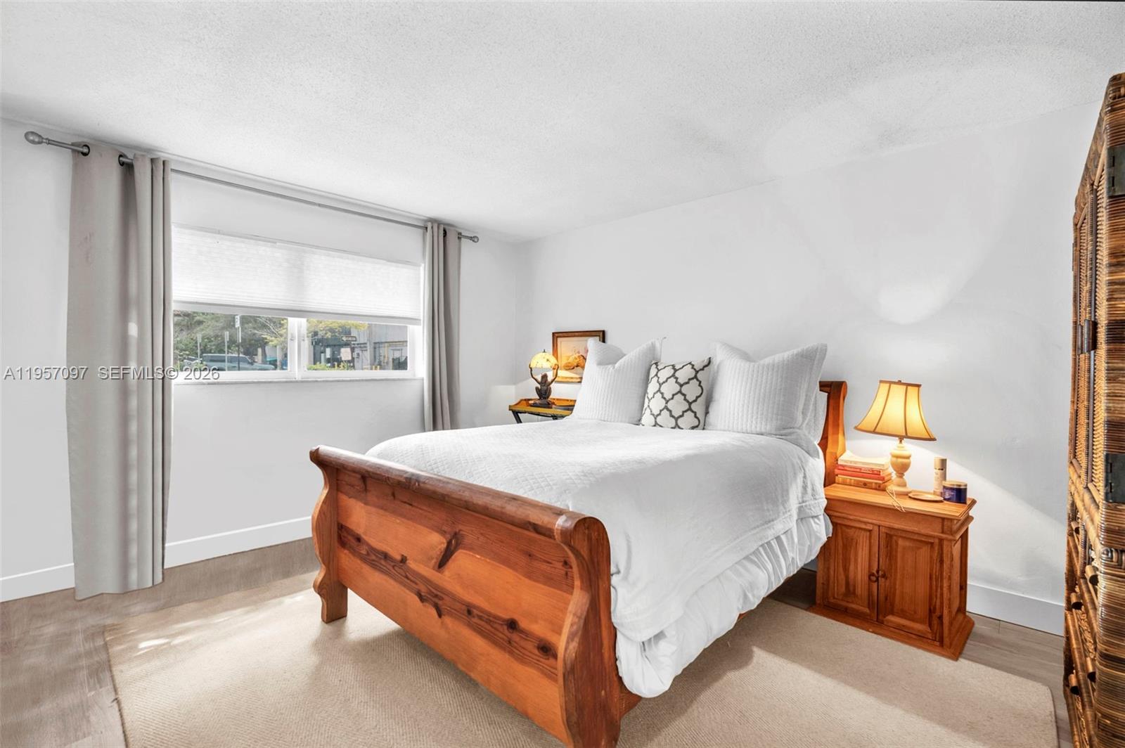 LAS OLAS MANOR 1 CONDO - Residential