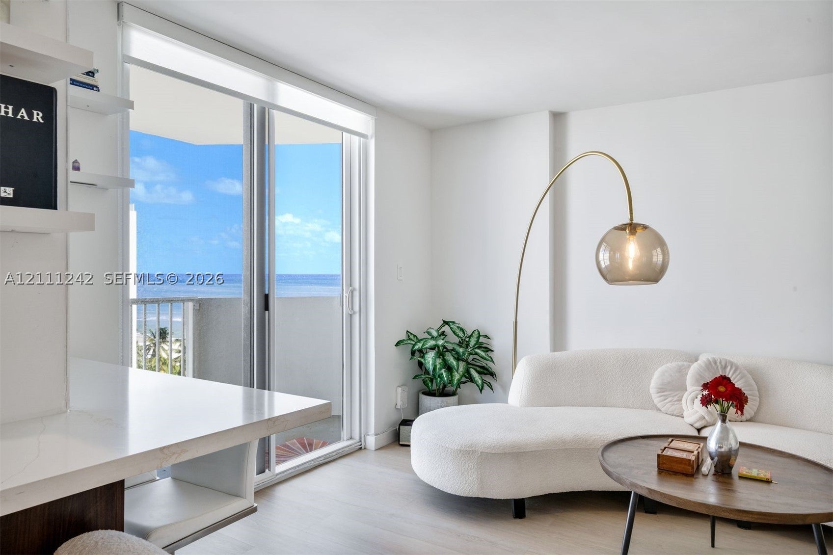 4301 Collins Ave 1007