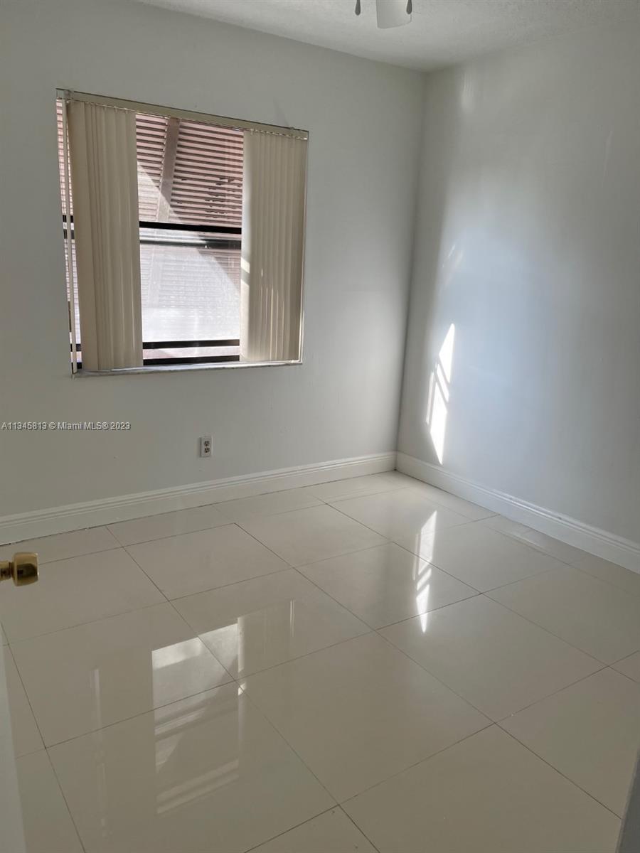 PEMBROKE LAKES SECTION SE - Residential Lease