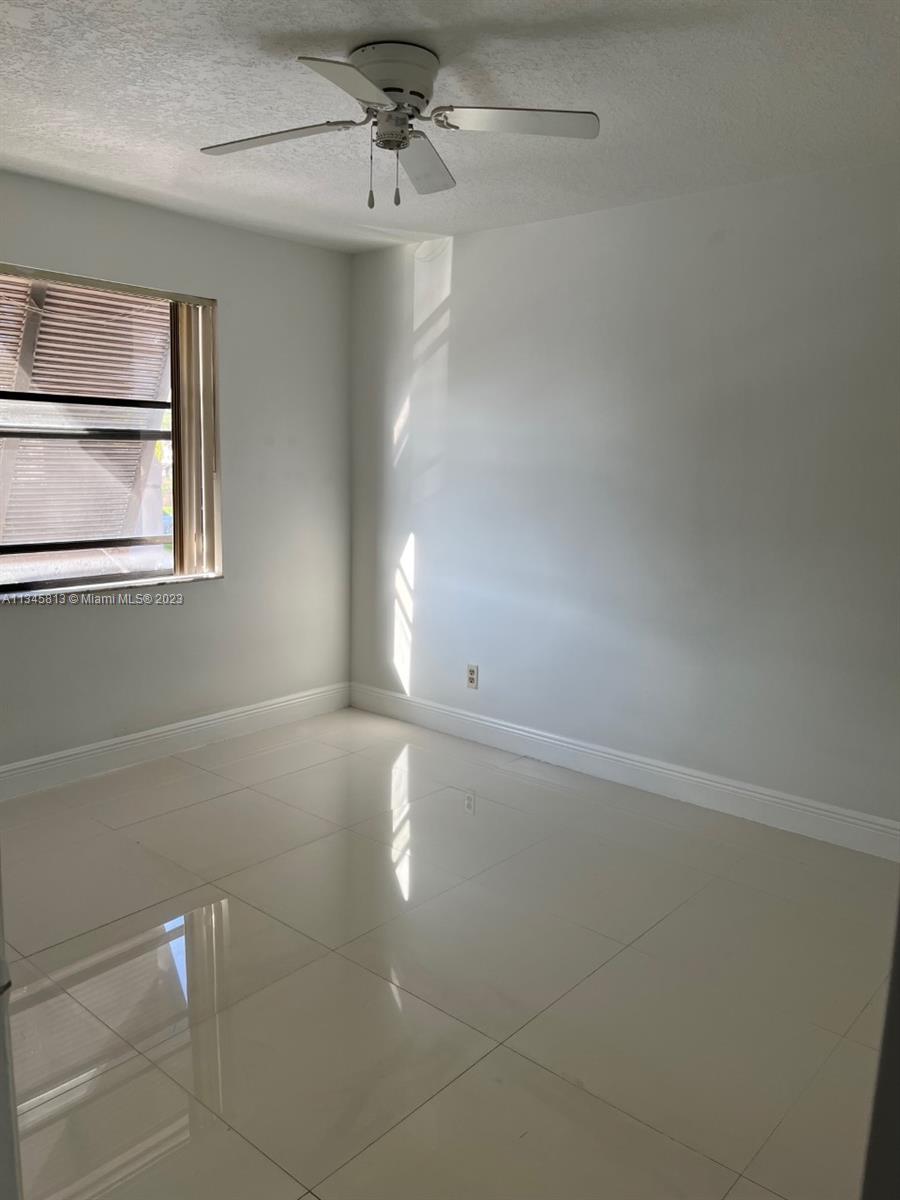 PEMBROKE LAKES SECTION SE - Residential Lease