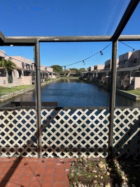 PEMBROKE LAKES SECTION SE - Residential Lease