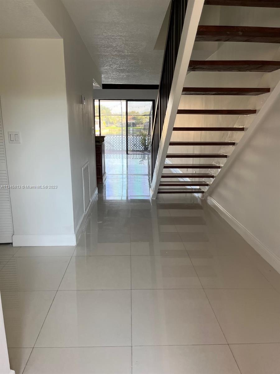 PEMBROKE LAKES SECTION SE - Residential Lease