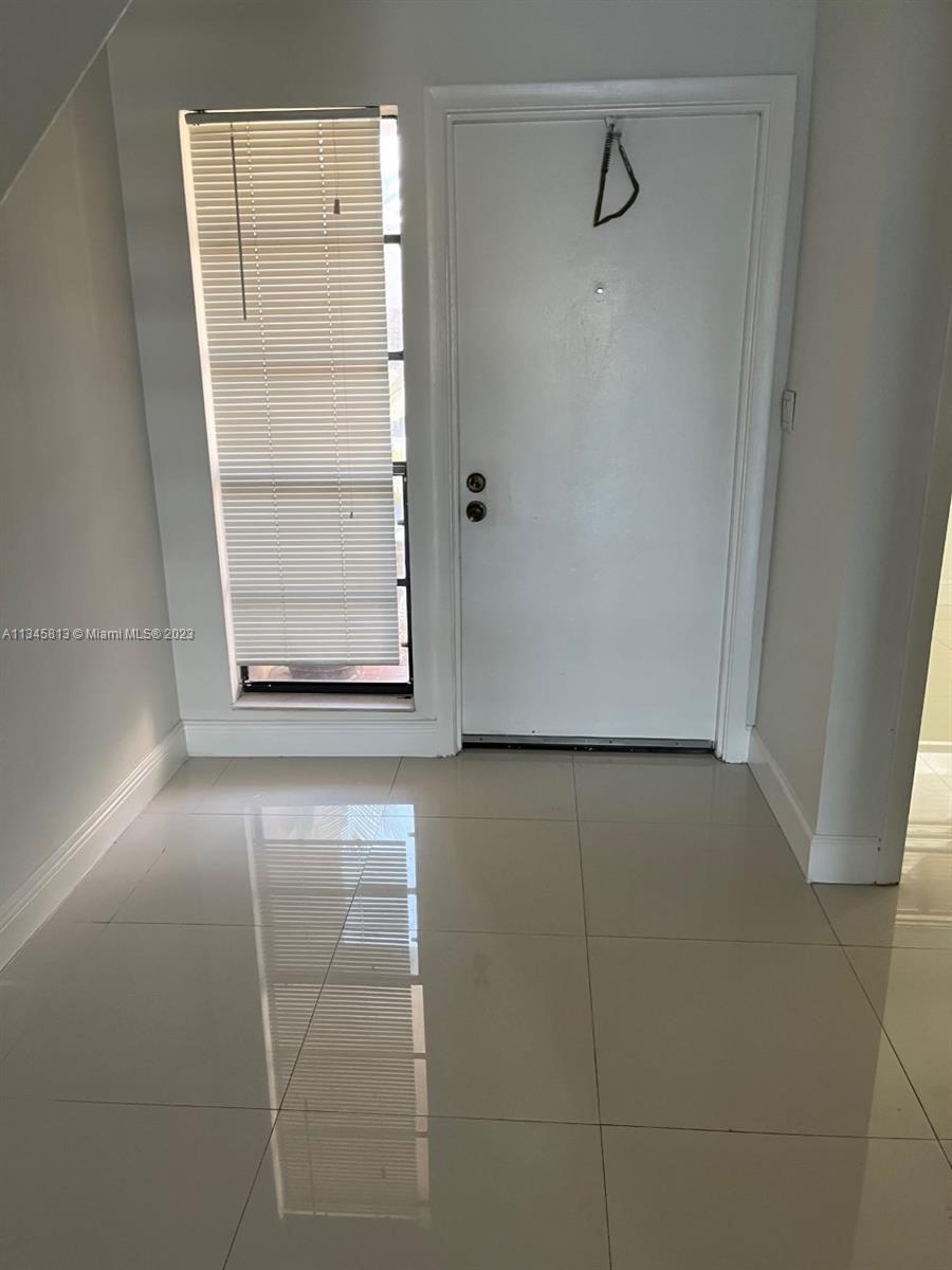 PEMBROKE LAKES SECTION SE - Residential Lease