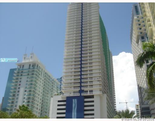 Beautiful studio with European Style kitchen, granite counter tops and a large terrace. Great amenities, 2 pools, sauna, gym, BBQ area, 24 hrs concierge, valet and much more. Walk attractions that Miami Offers to its residents.