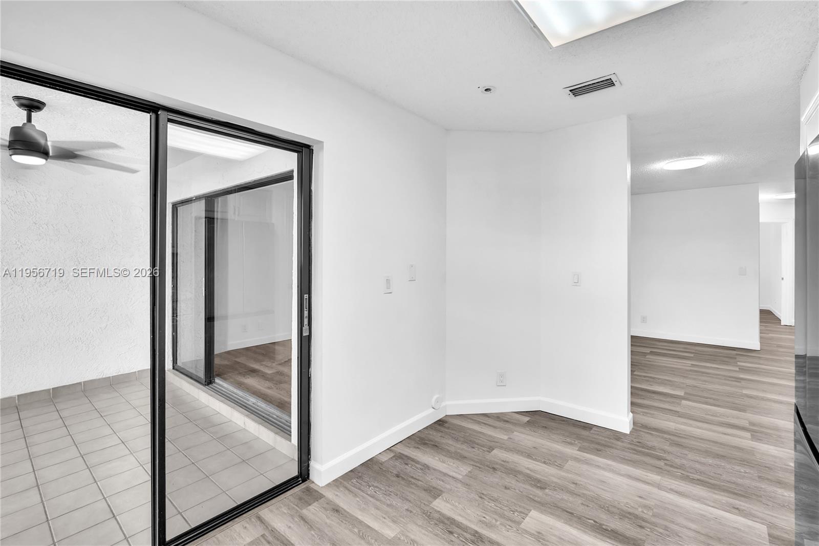 EMERALD OAKS 2 CONDO - Residential