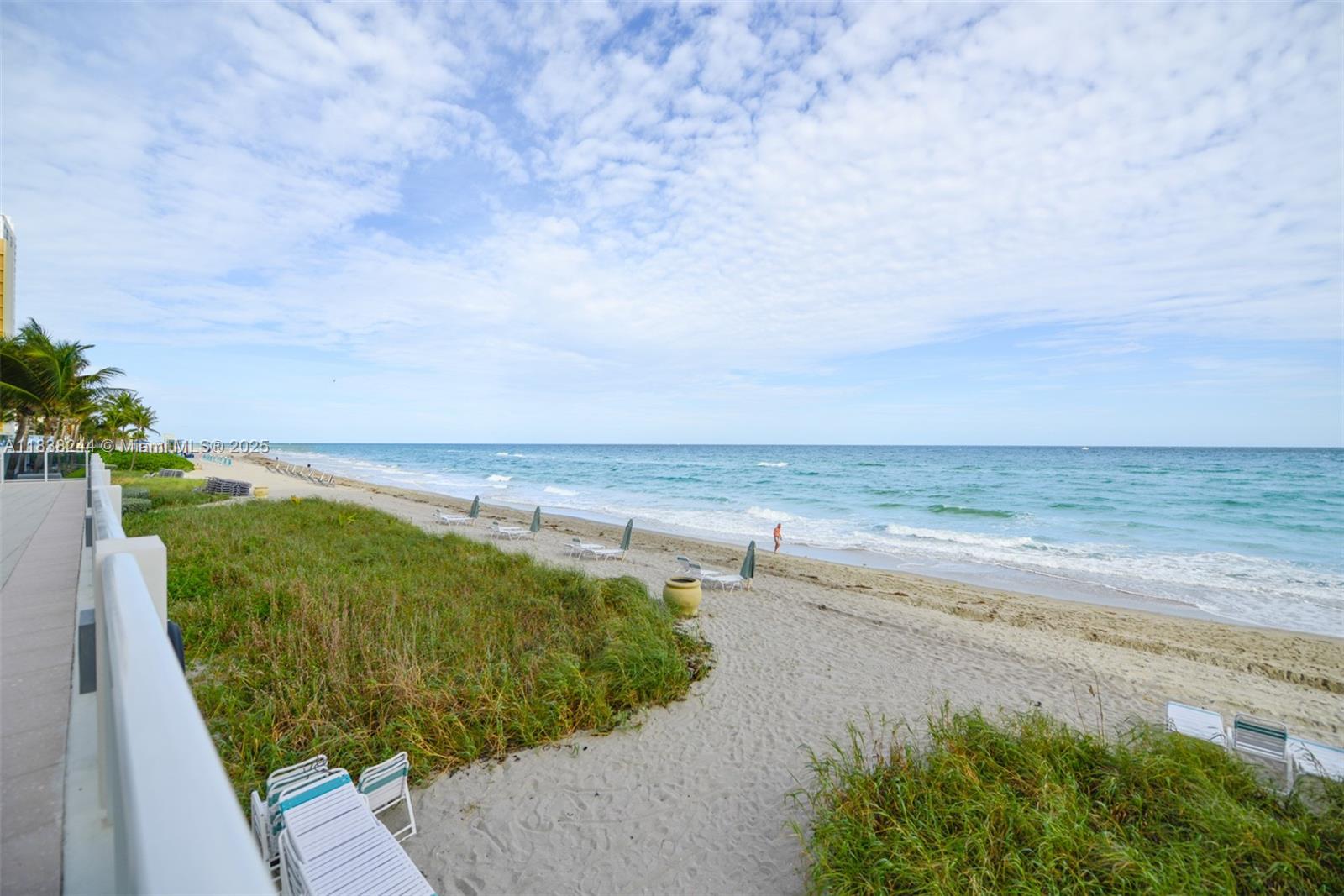 AQUARIUS CONDO - Residential