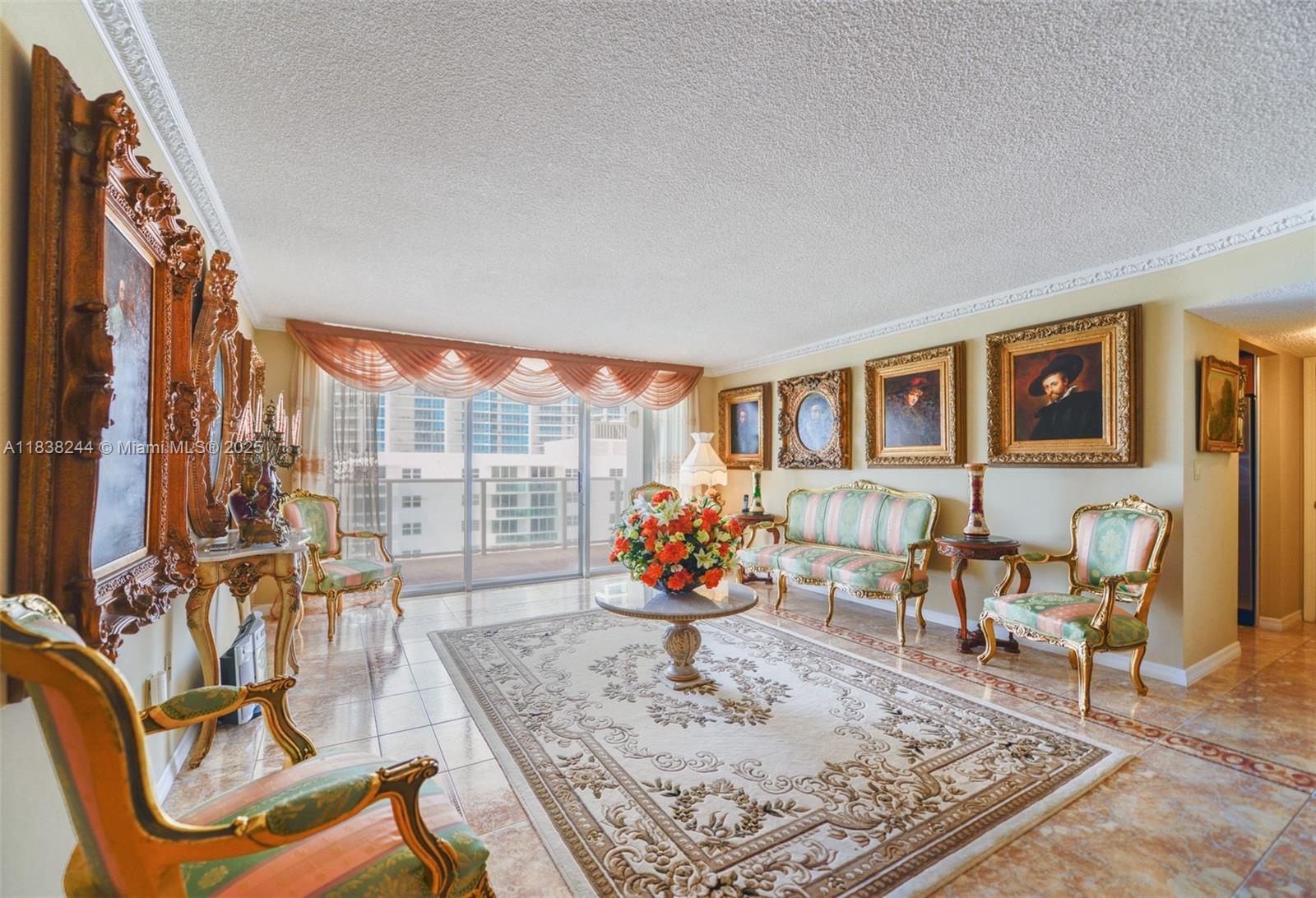 AQUARIUS CONDO - Residential