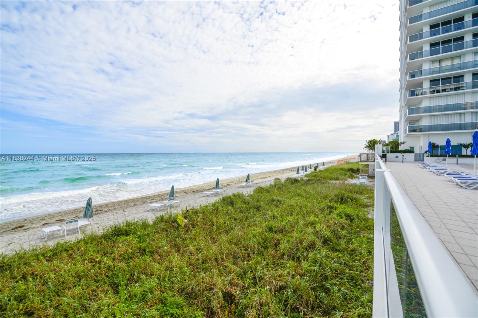 AQUARIUS CONDO - Residential