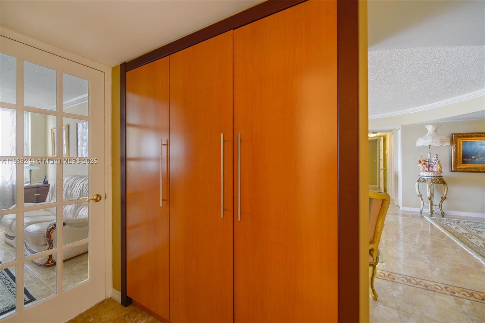 AQUARIUS CONDO - Residential