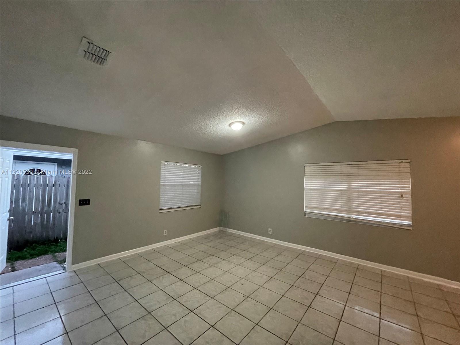 NORTH LAUDERDALE ESTATES - Residential Lease