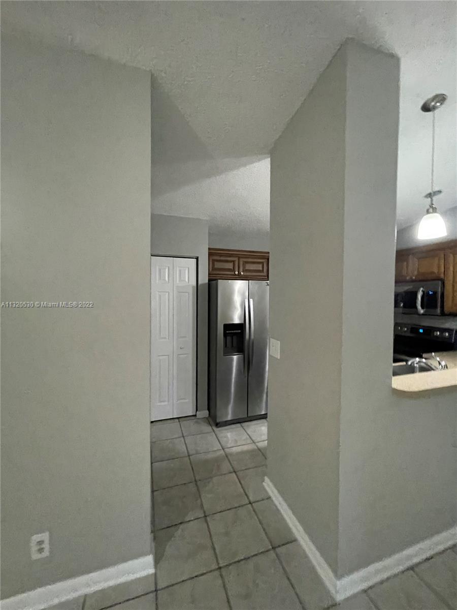 NORTH LAUDERDALE ESTATES - Residential Lease