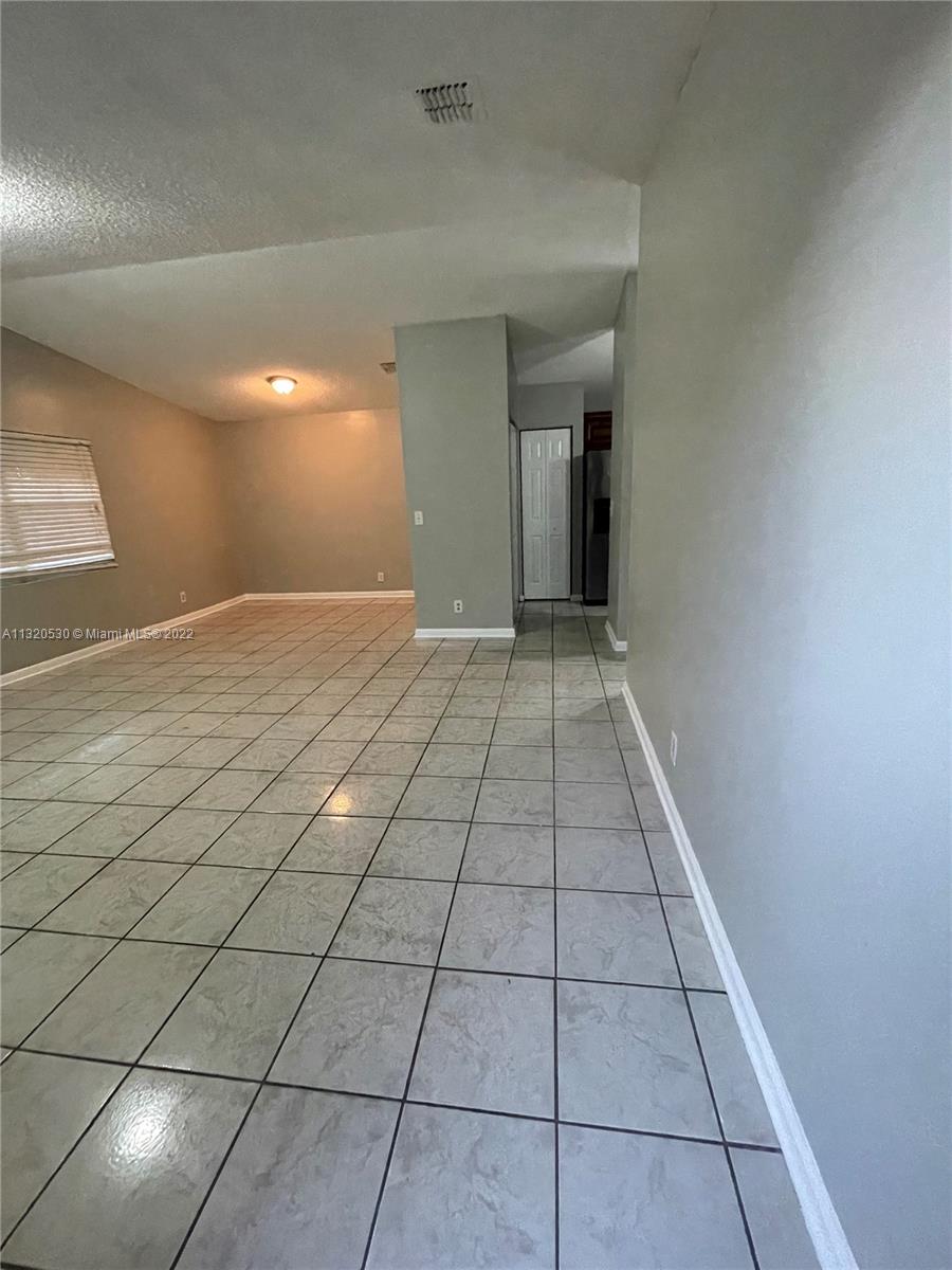 NORTH LAUDERDALE ESTATES - Residential Lease