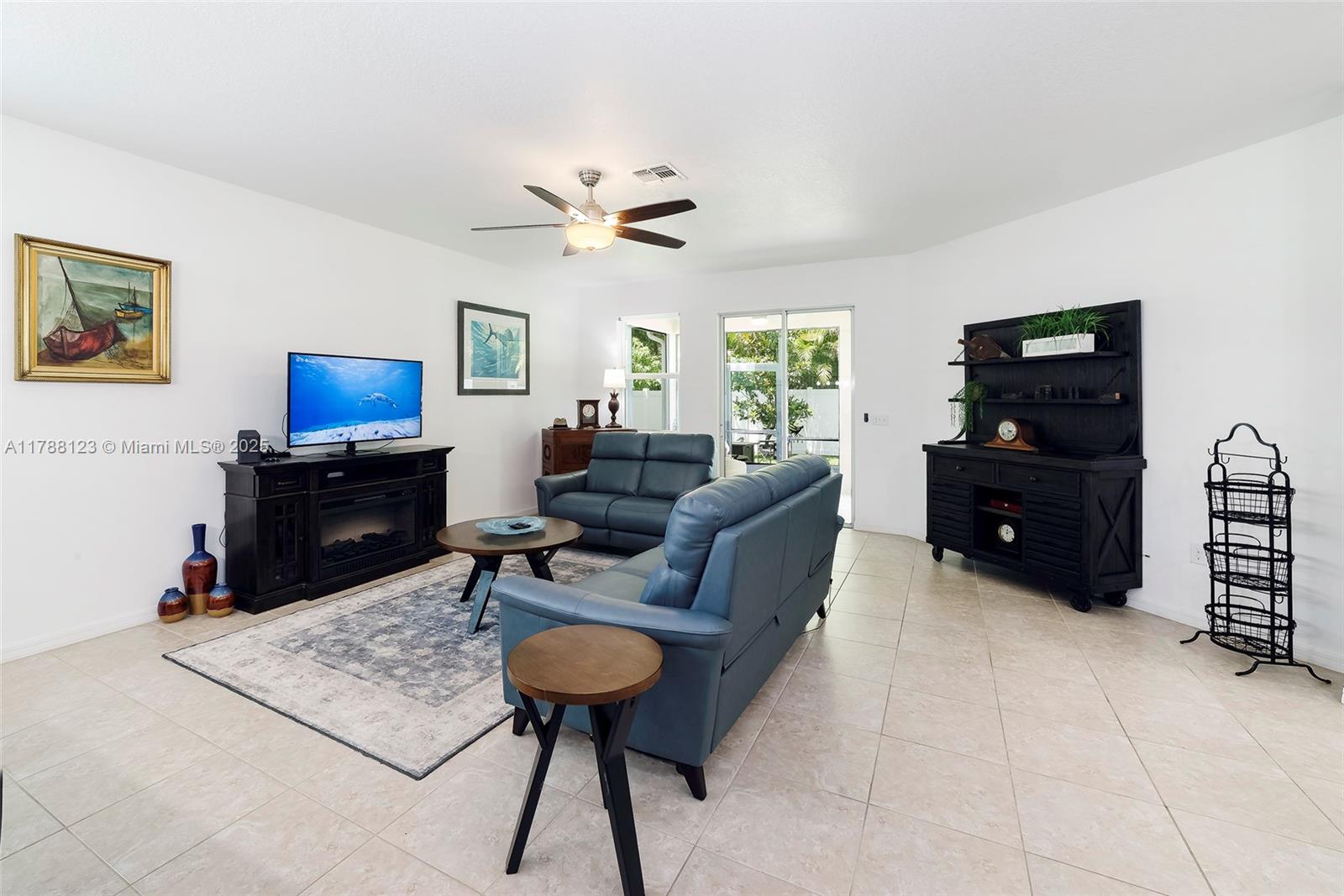 148 Port Royal Ct, Sebastian, FL, 32958/$358,280 2 148 Port Royal Ct