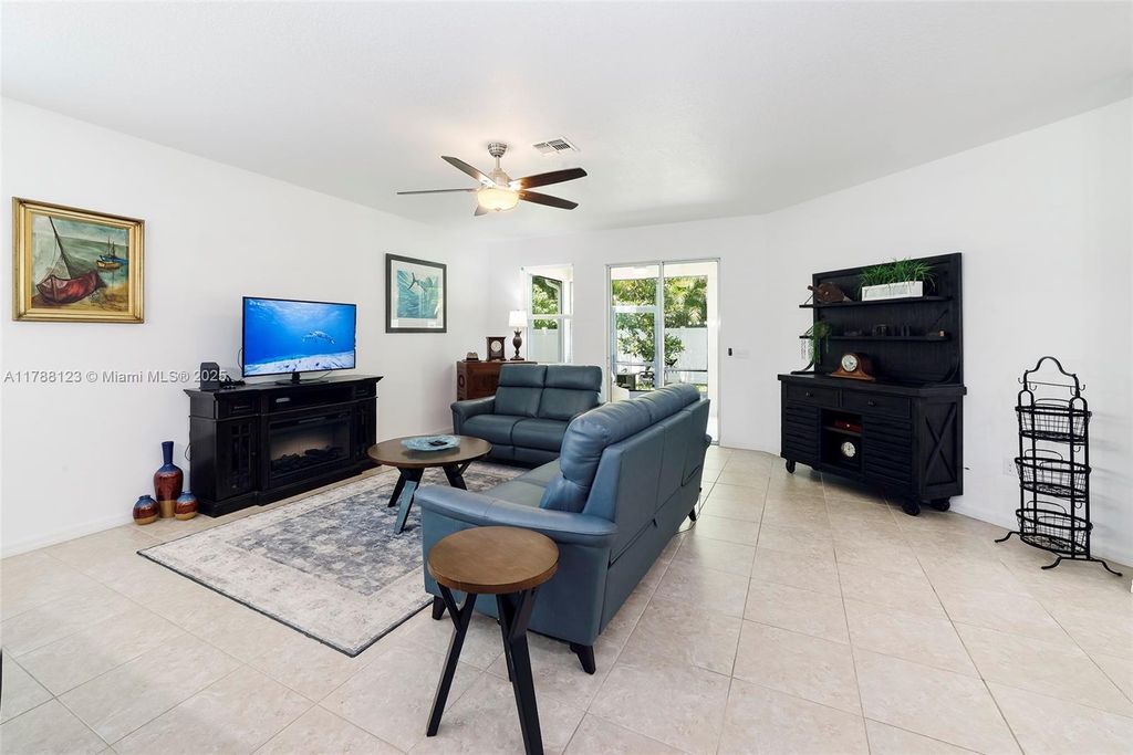 Photo of 148 Port Royal Ct, Sebastian, FL 32958 (MLS # A11788123)