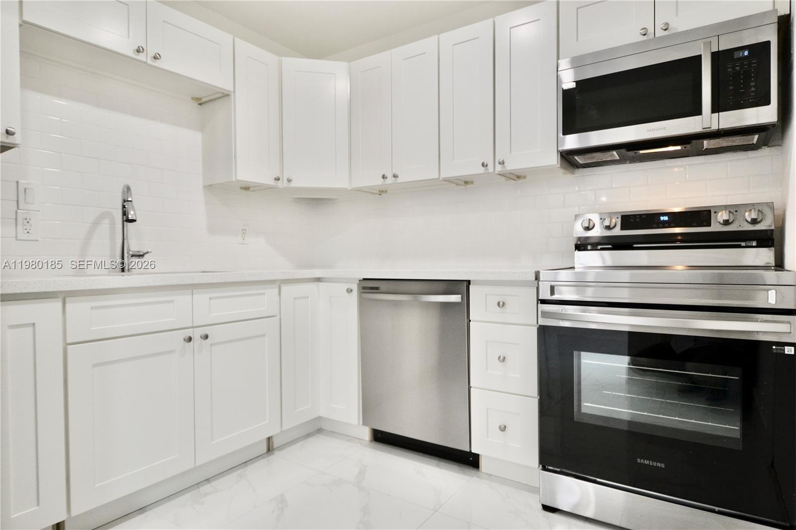 PUERTA DEL SOL CONDO - Residential Lease