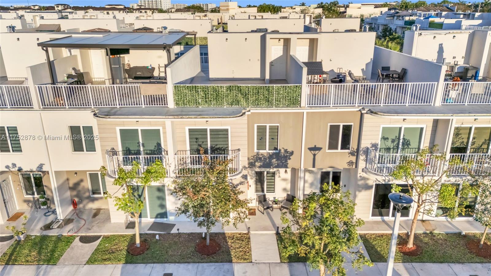 Property for Sale at 25887 Sw 145th Ave, Homestead, Miami-Dade County, Florida - Bedrooms: 4 
Bathrooms: 4  - $420,000