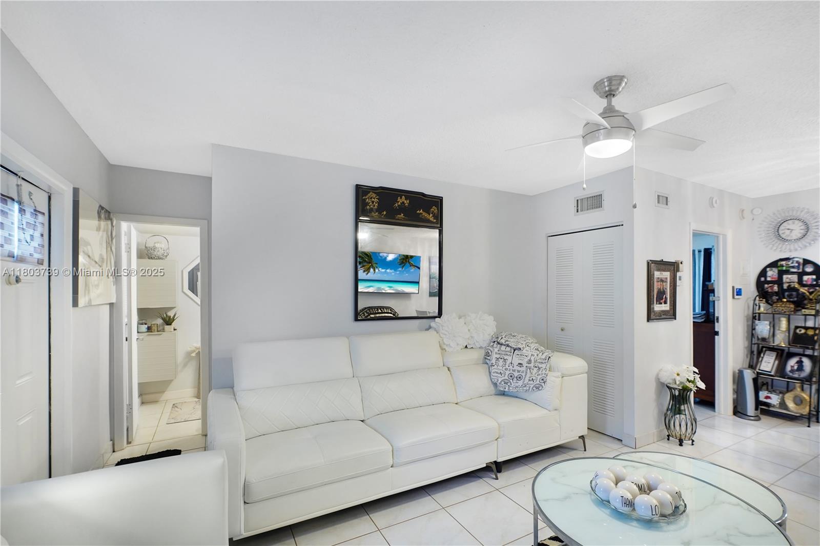 601 Nw 77th Ave 205, Margate, Broward County, Florida - 1 Bedrooms  
2 Bathrooms - 