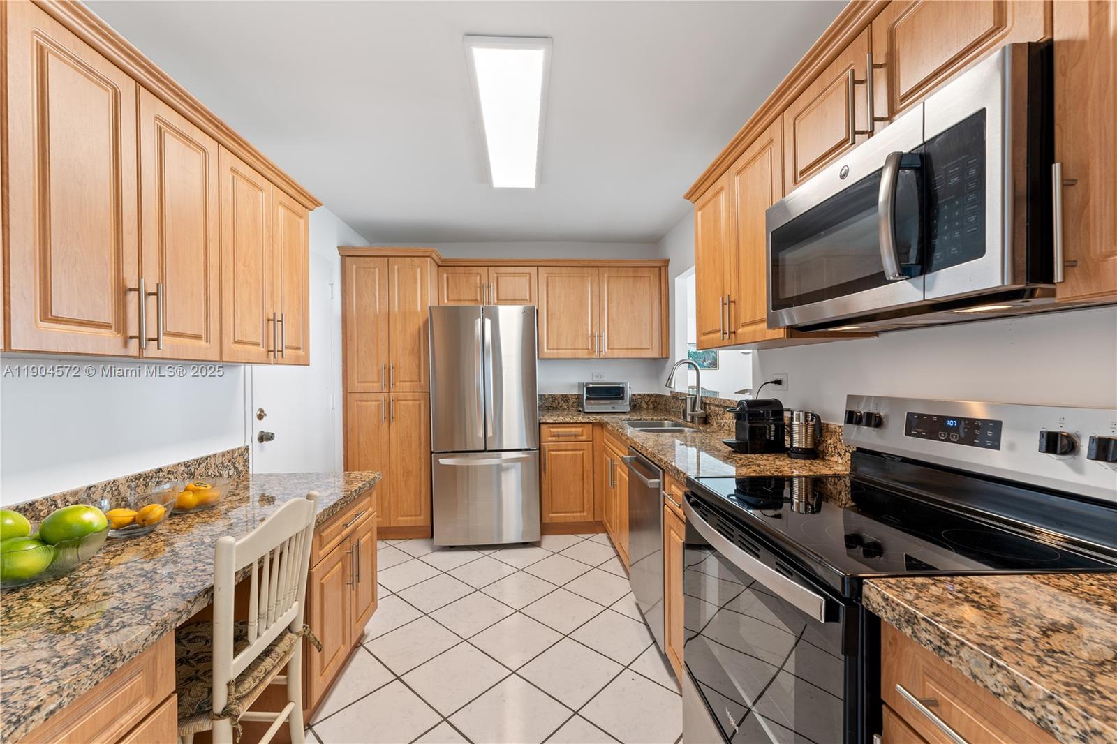 BURLEIGH HOUSE CONDO - Residential