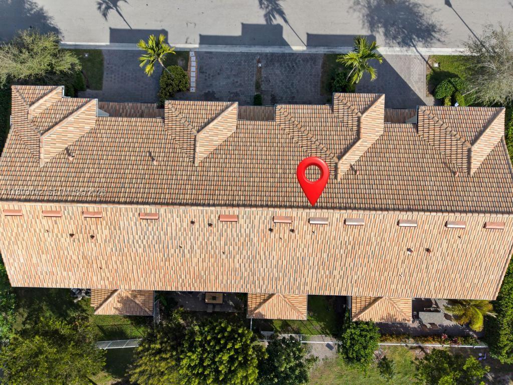 HILLCREST COUNTRY CLUB SO - Residential