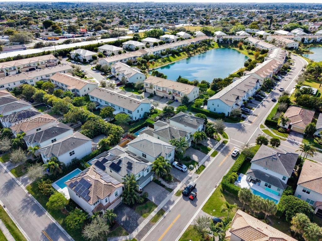 HILLCREST COUNTRY CLUB SO - Residential