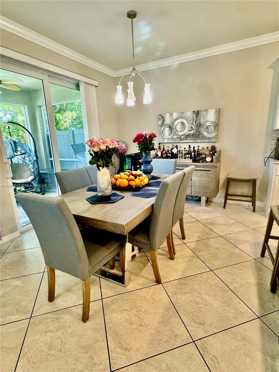 HILLCREST COUNTRY CLUB SO - Residential