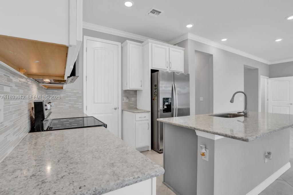 HILLCREST COUNTRY CLUB SO - Residential