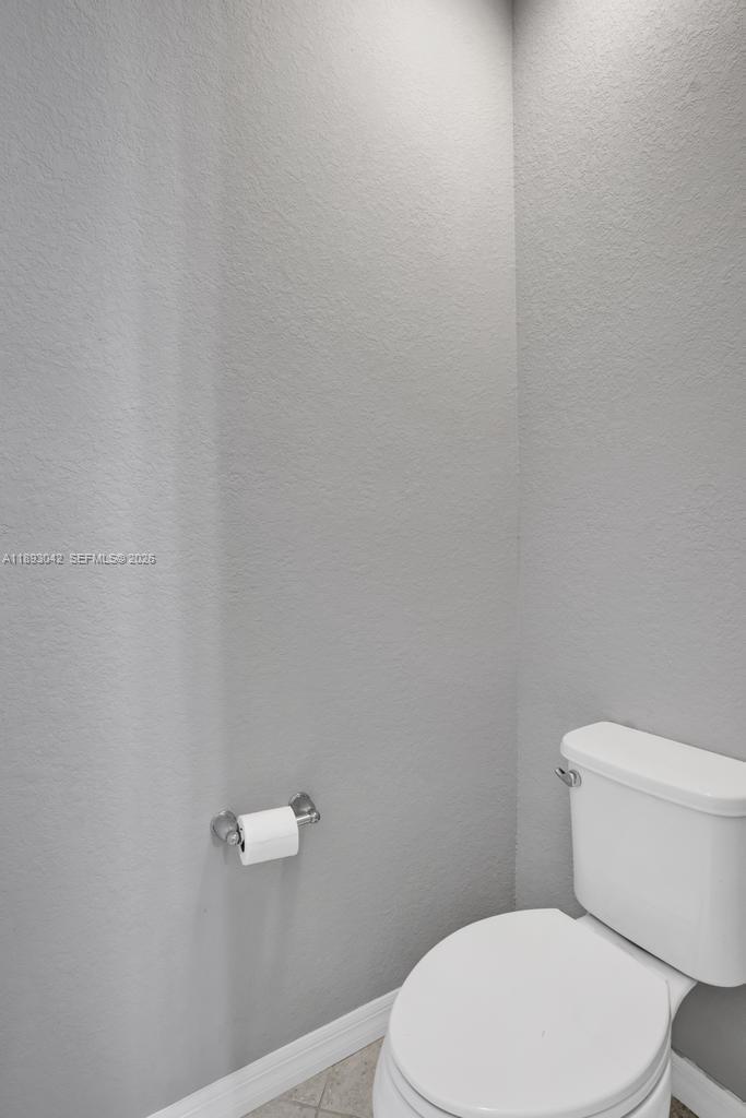 HILLCREST COUNTRY CLUB SO - Residential