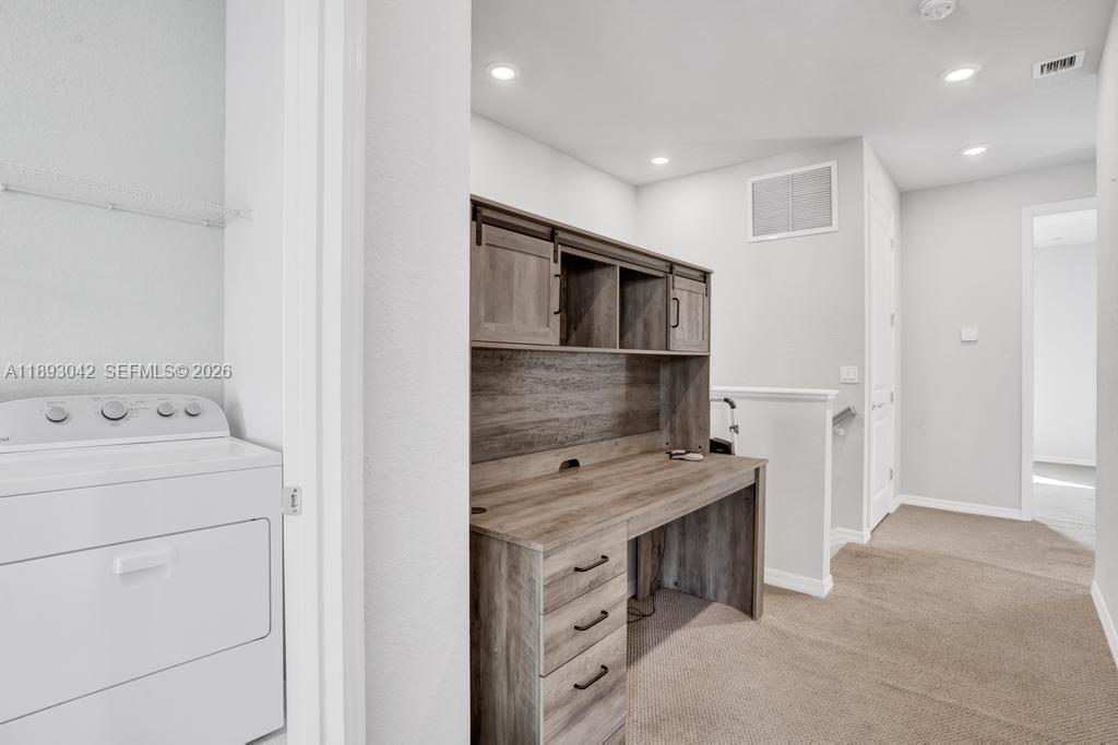 HILLCREST COUNTRY CLUB SO - Residential