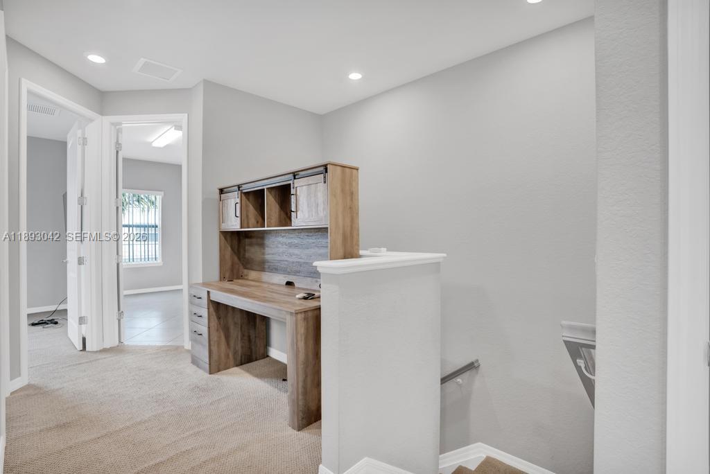 HILLCREST COUNTRY CLUB SO - Residential