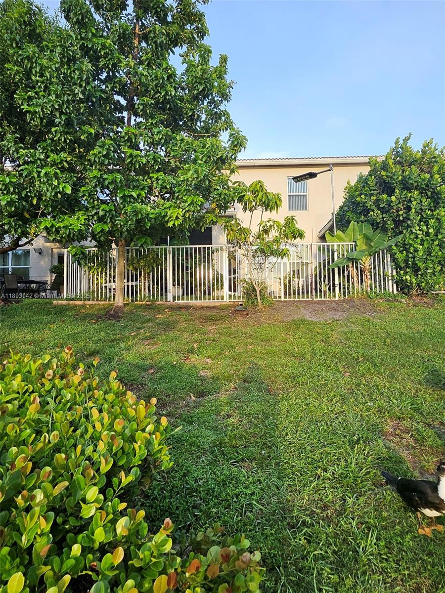 HILLCREST COUNTRY CLUB SO - Residential
