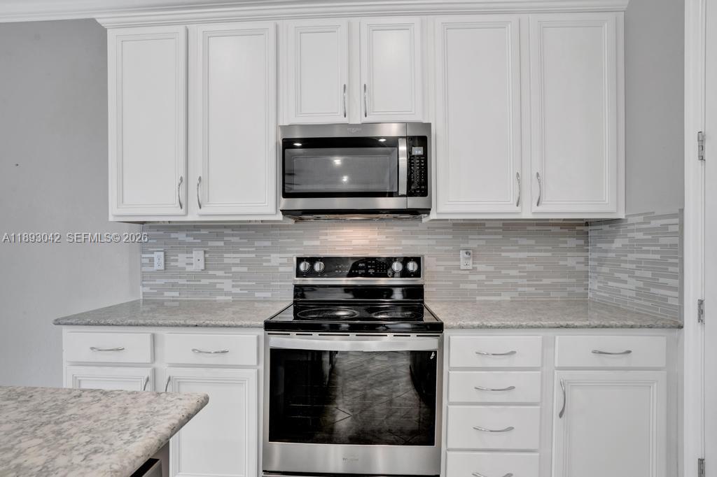 HILLCREST COUNTRY CLUB SO - Residential