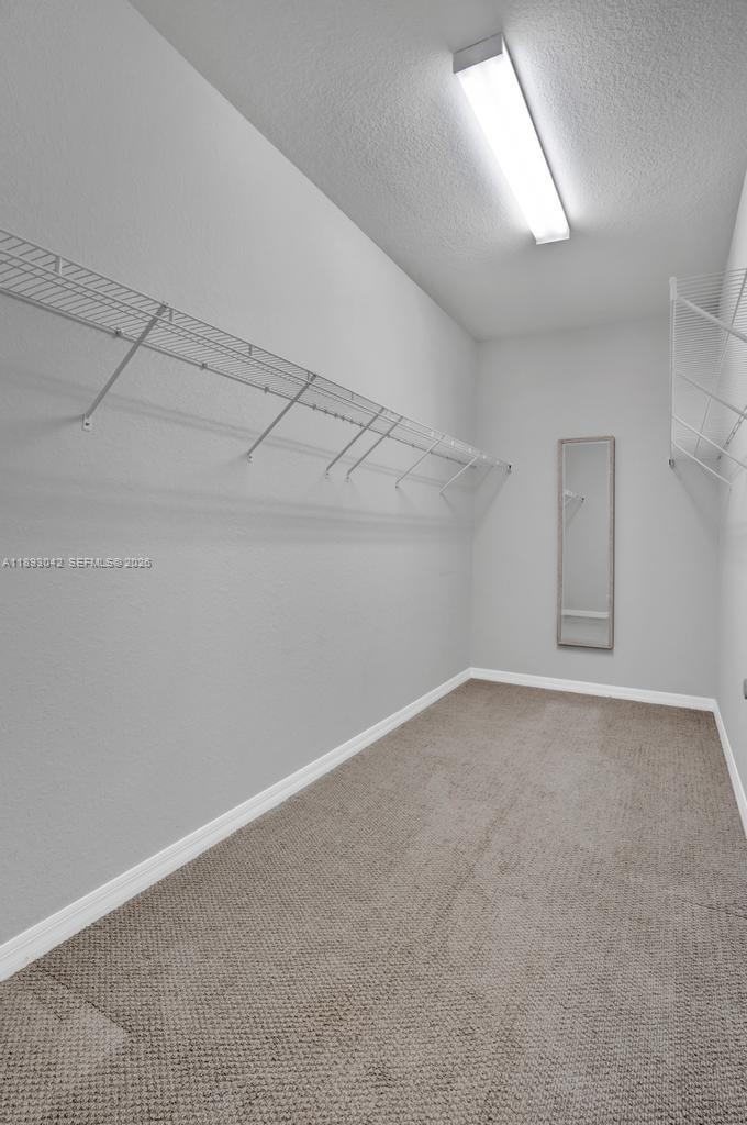 HILLCREST COUNTRY CLUB SO - Residential