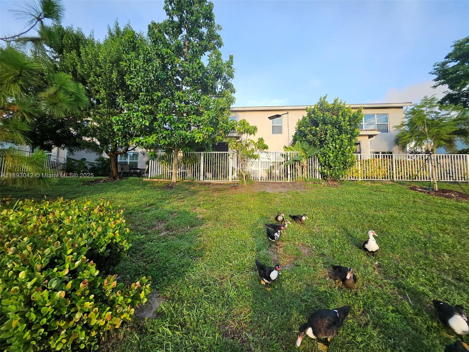 HILLCREST COUNTRY CLUB SO - Residential