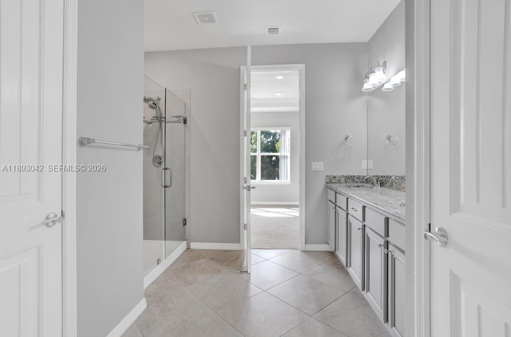 HILLCREST COUNTRY CLUB SO - Residential