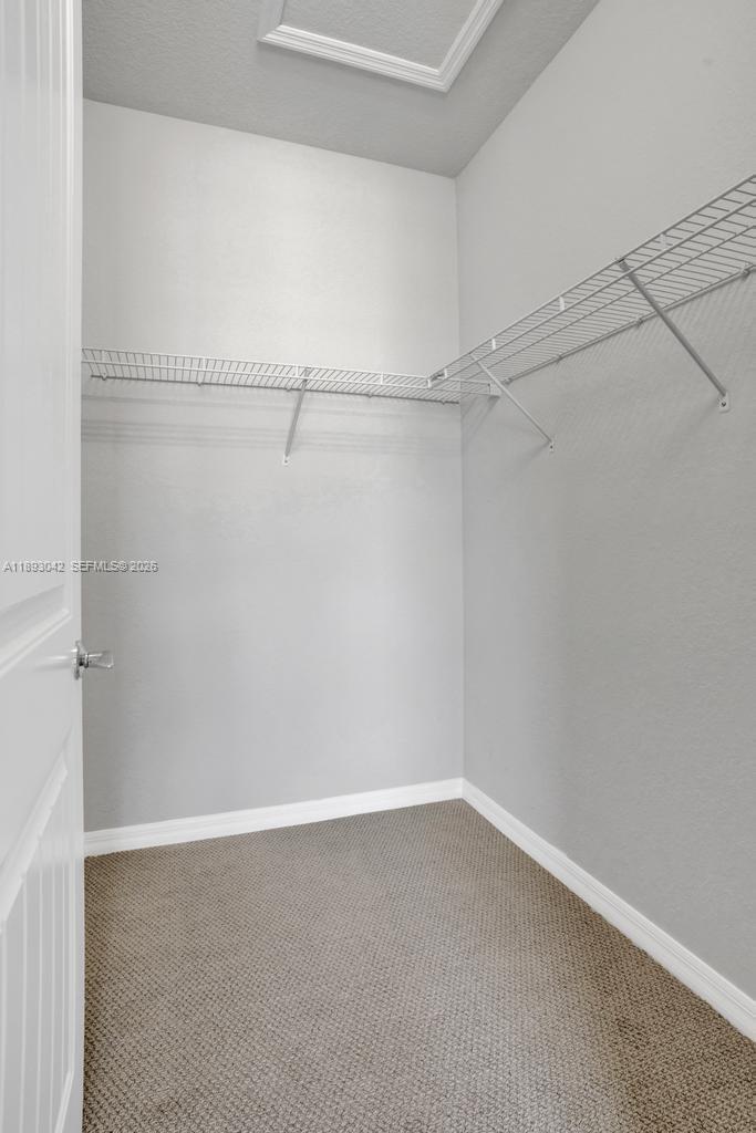 HILLCREST COUNTRY CLUB SO - Residential