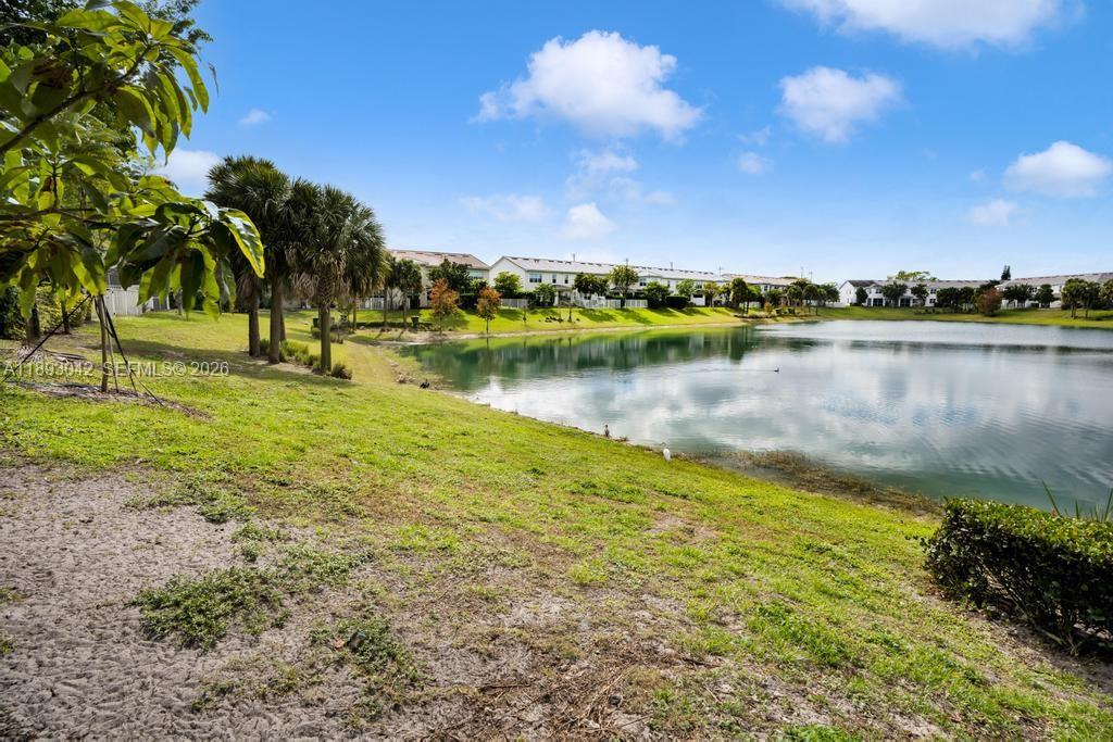 HILLCREST COUNTRY CLUB SO - Residential