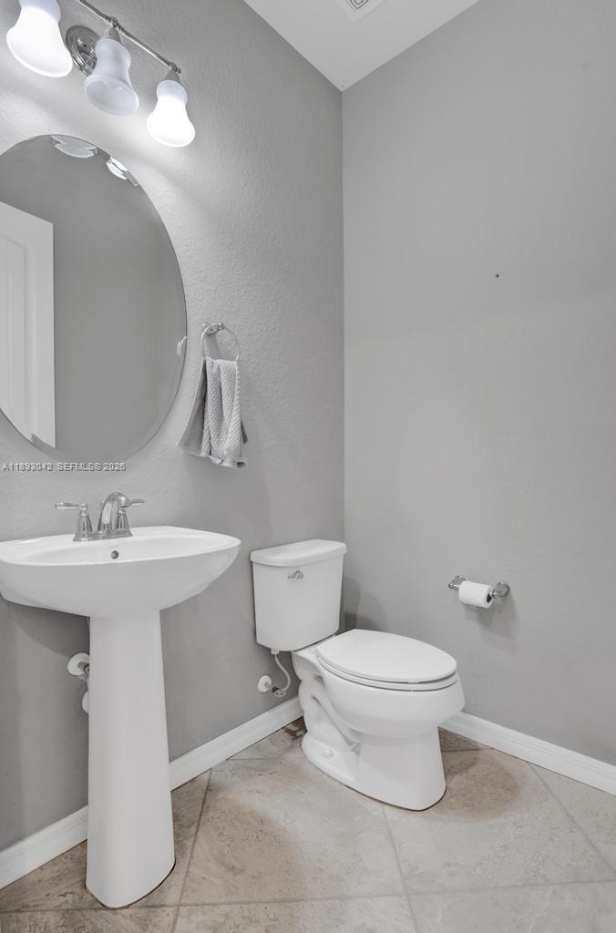 HILLCREST COUNTRY CLUB SO - Residential