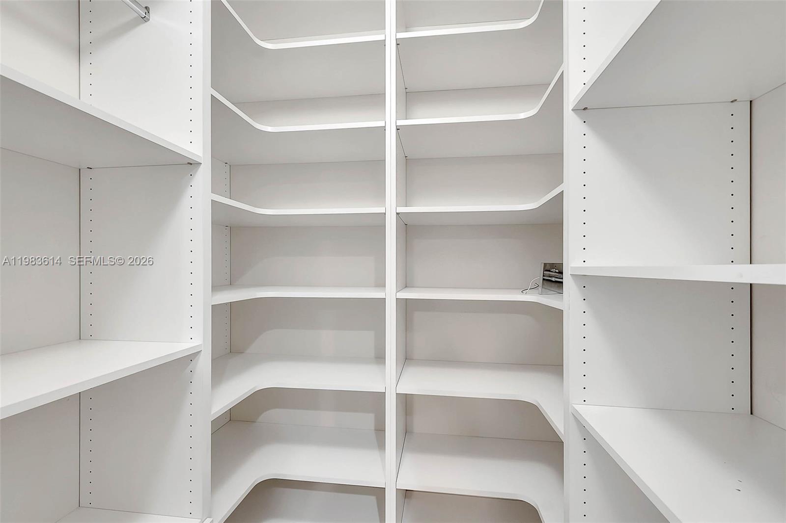 SECTOR 7-PARCEL N-2 - Residential Lease