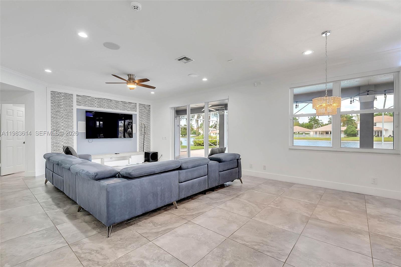 SECTOR 7-PARCEL N-2 - Residential Lease