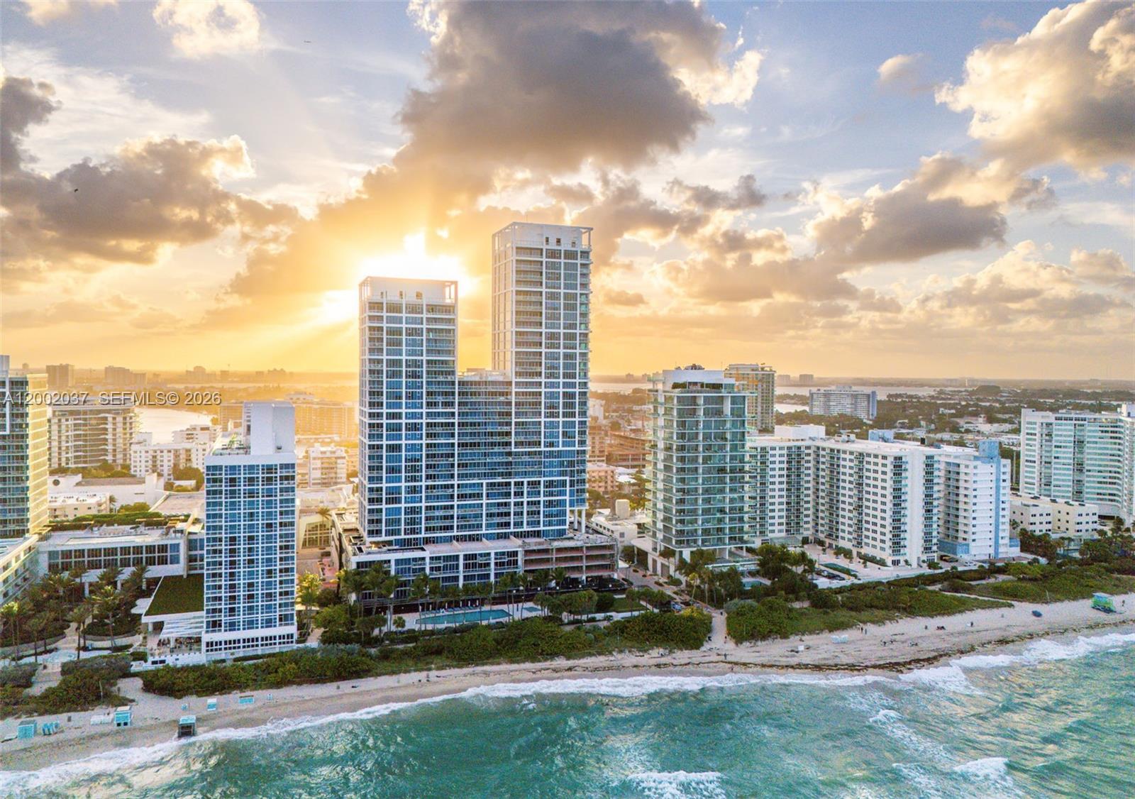 NORTH CARILLON BEACH COND - Residential