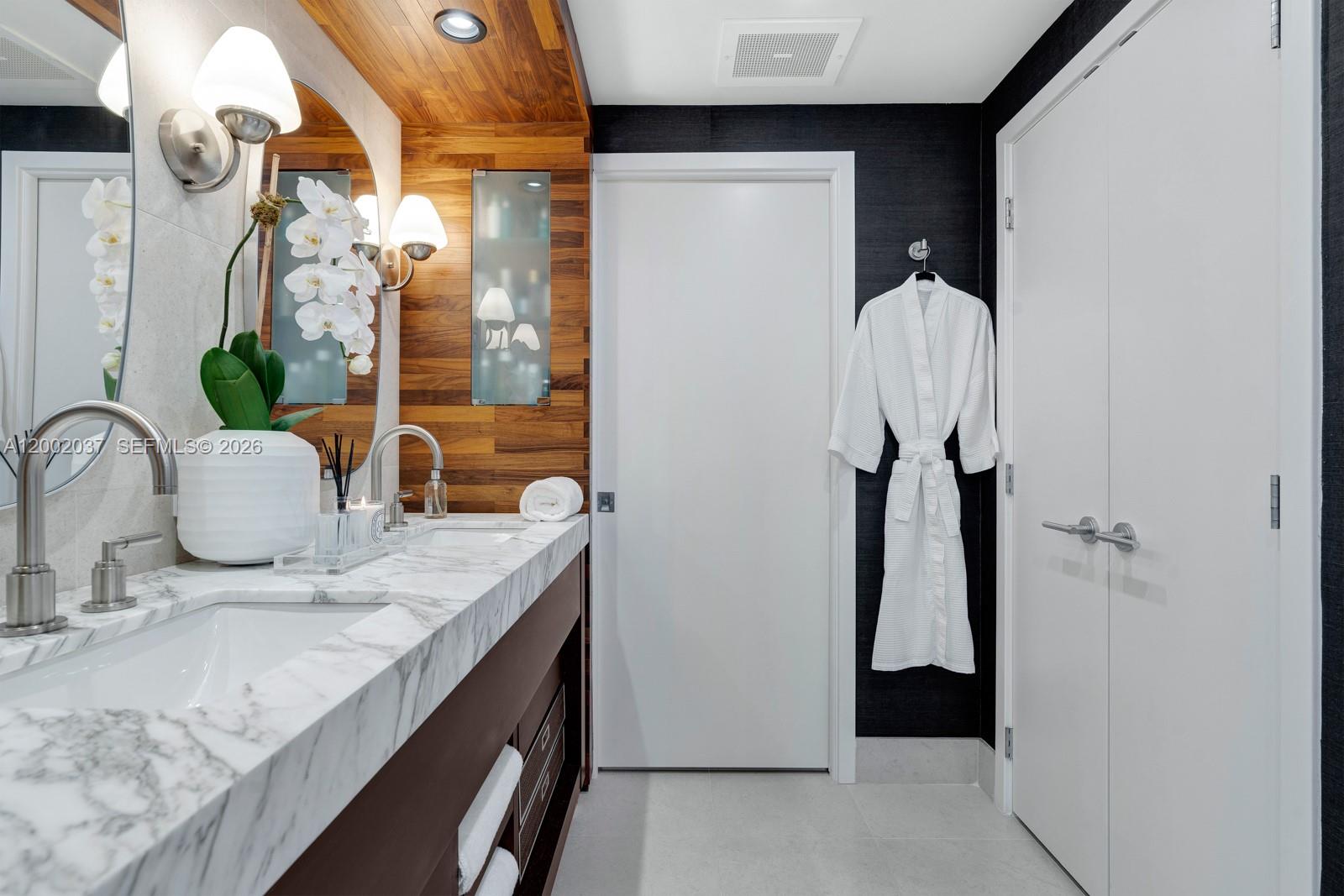 NORTH CARILLON BEACH COND - Residential