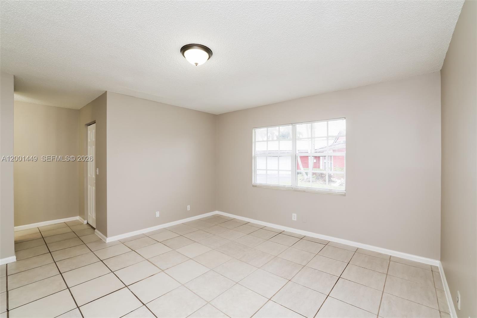 CHATELAINE - Residential Lease