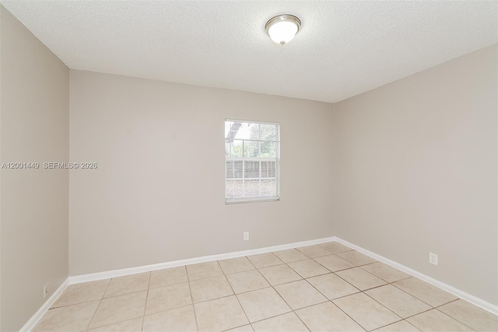 CHATELAINE - Residential Lease