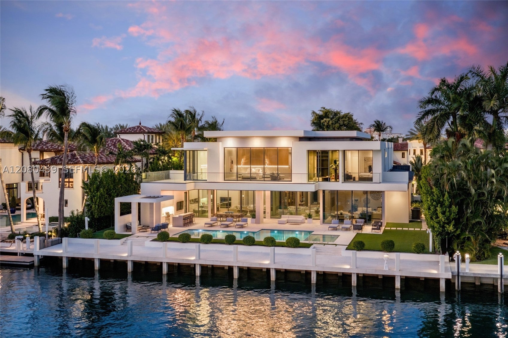 2560 Del Lago Dr