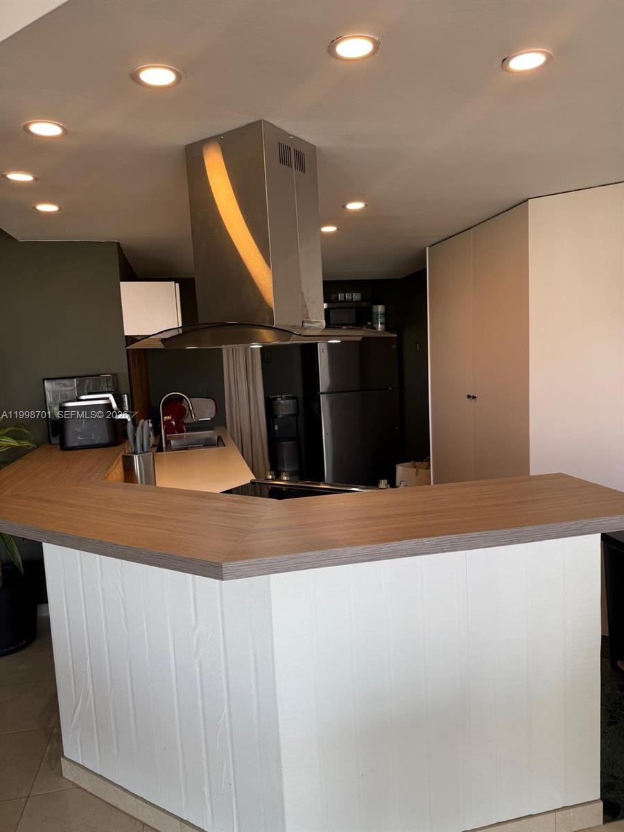 19707 Turnberry Way 28C